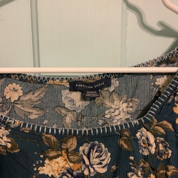 American Eagle Blue Floral Flowy Top - Picture 2 of 3